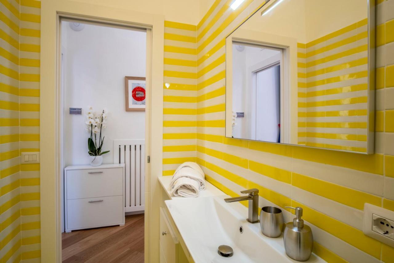 Sea View Luxury Apartment Кастеламаре ди Стабия Екстериор снимка