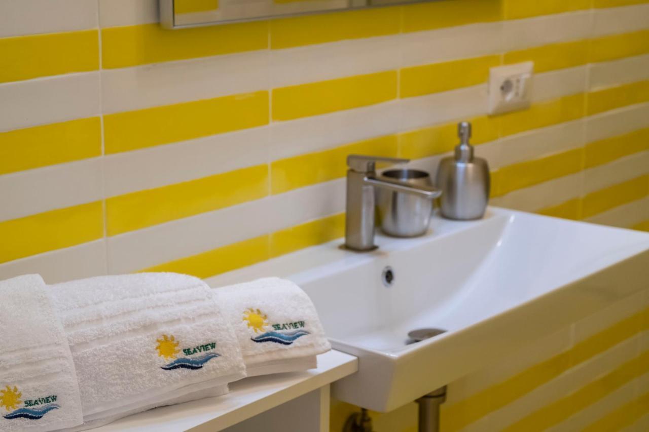 Sea View Luxury Apartment Кастеламаре ди Стабия Екстериор снимка