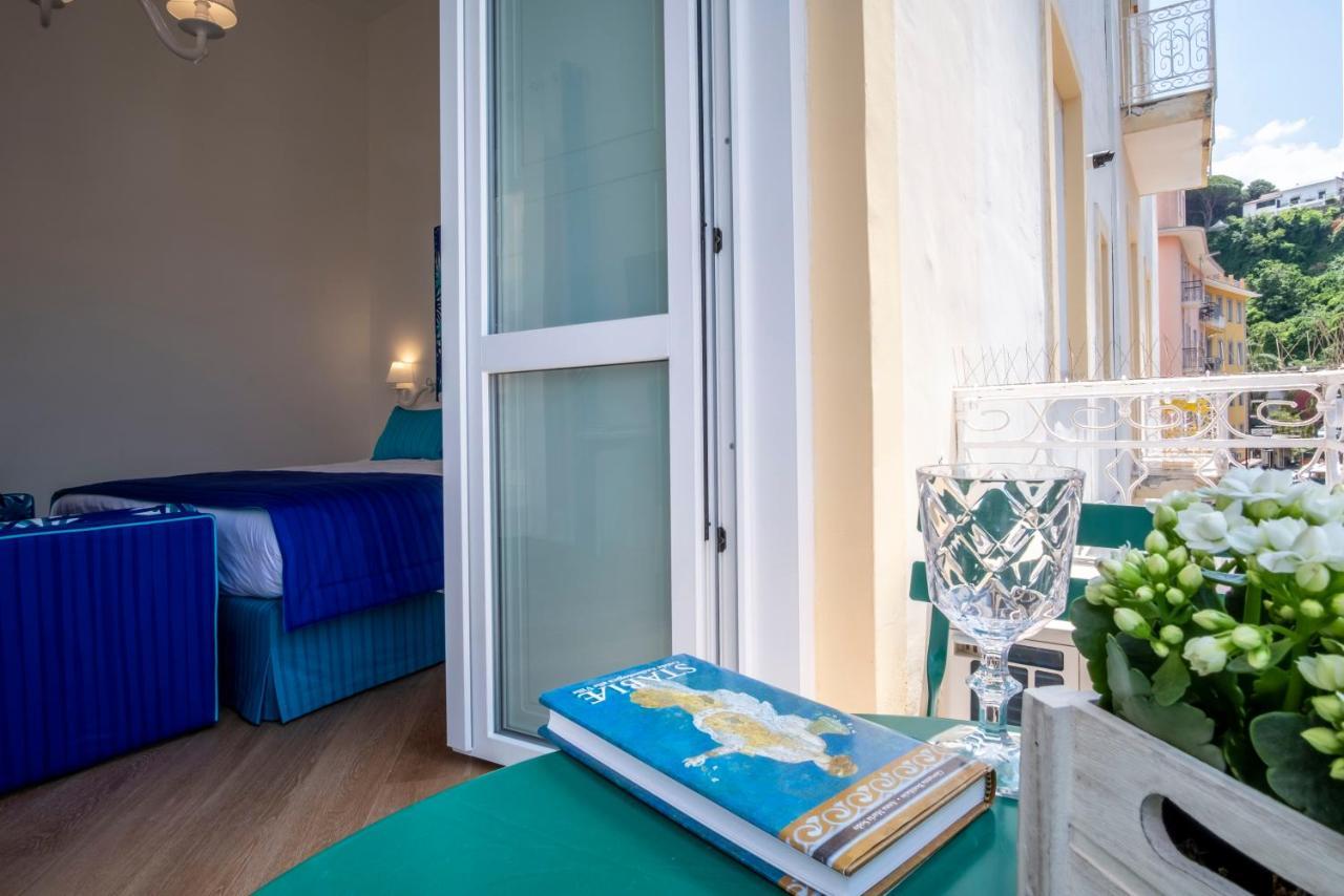 Sea View Luxury Apartment Кастеламаре ди Стабия Екстериор снимка