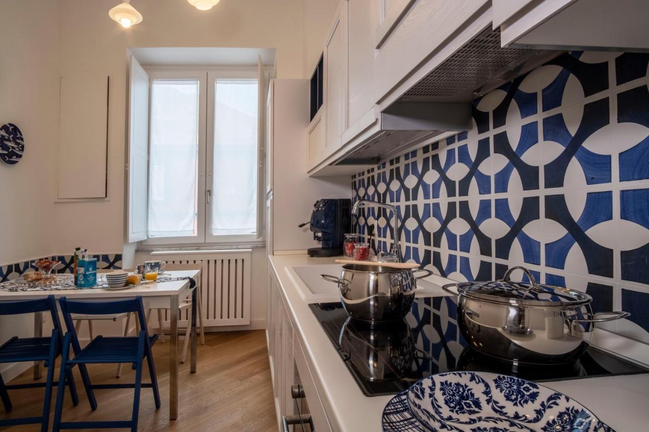 Sea View Luxury Apartment Кастеламаре ди Стабия Екстериор снимка